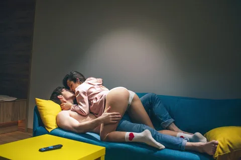Dirty Talk : Les Mots Cochons qui Font Perdre la Tête (et le Contrôle) 5 couple rencontre sexe